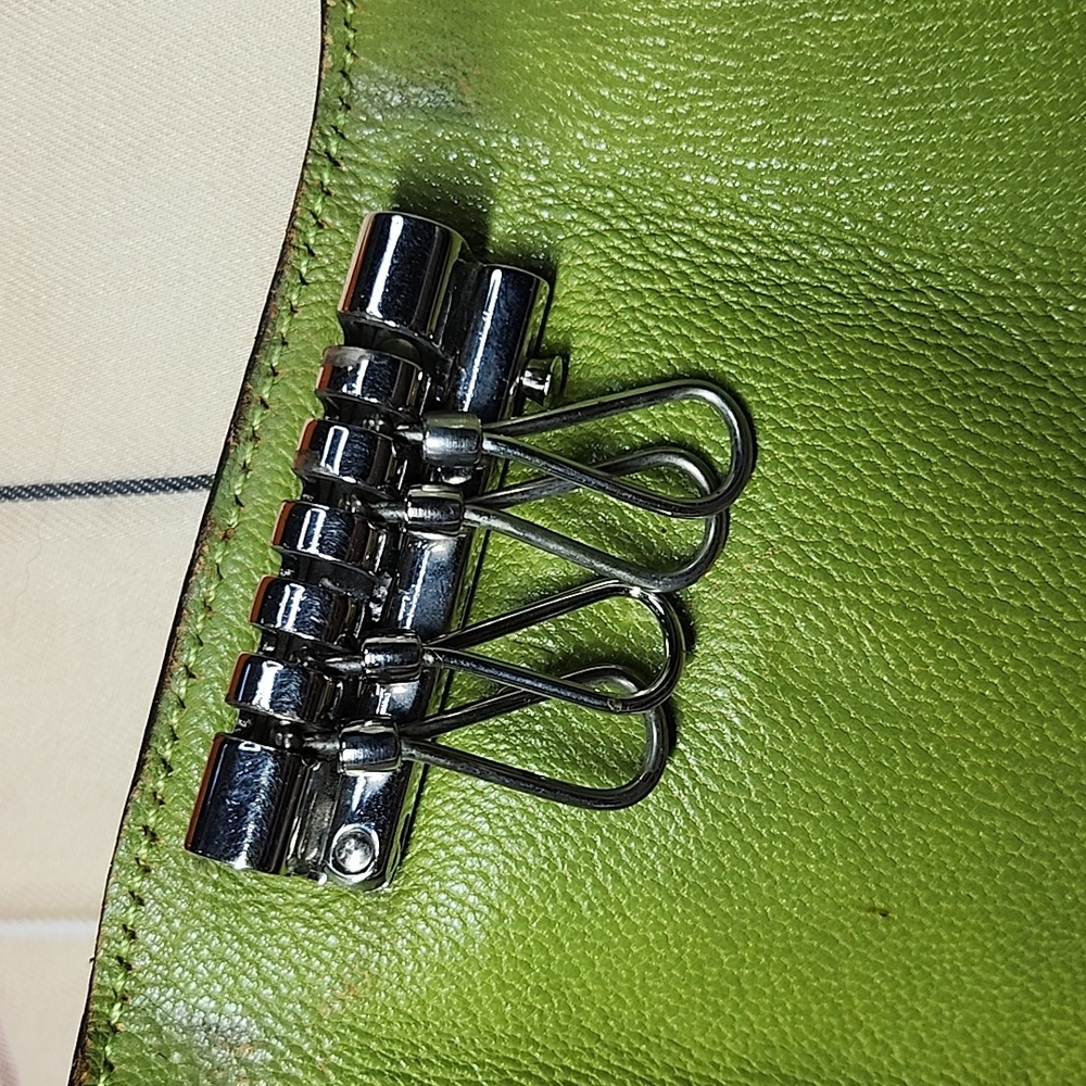 Hermes Rare, lizard skin, Silver hardware 6 key case 2 missing - Picture 11 of 13